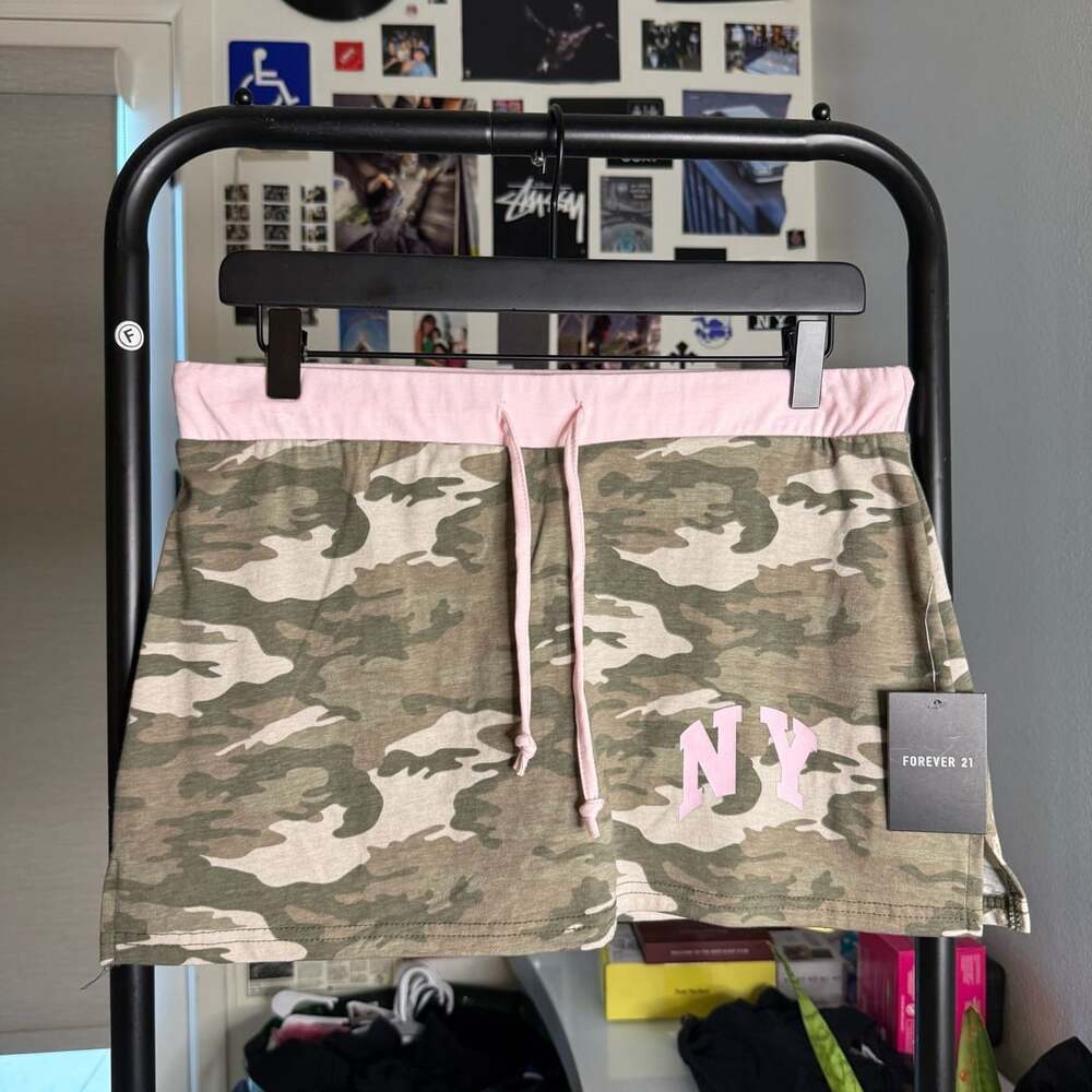 Forever 21 Camouflage Print Mini Skort Green Pink NY